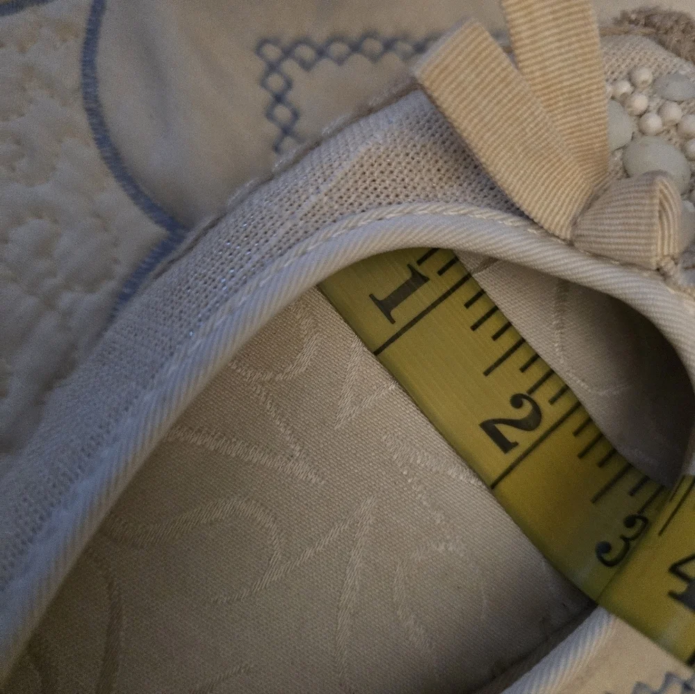 Simply Vera Wang Women's shoes size 6